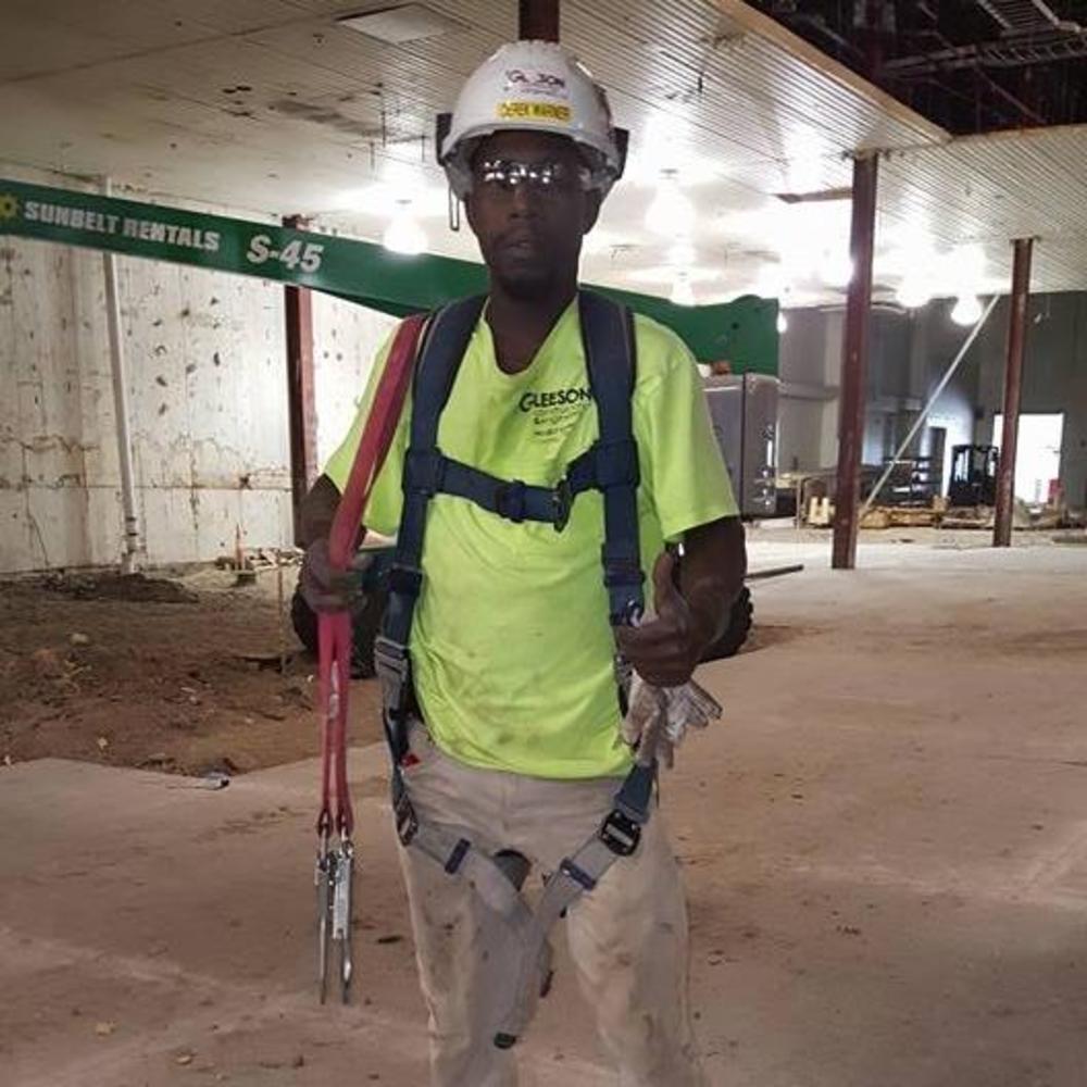 Meet your Posher, Derek